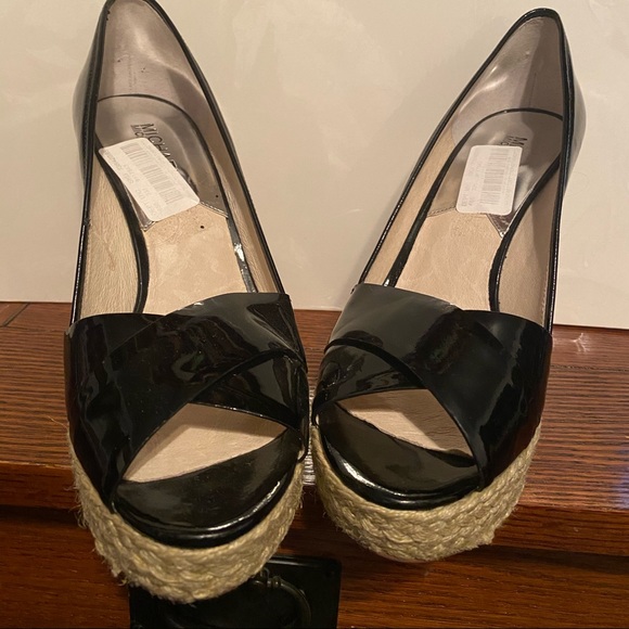 MK wedge shoes - Picture 2 of 4